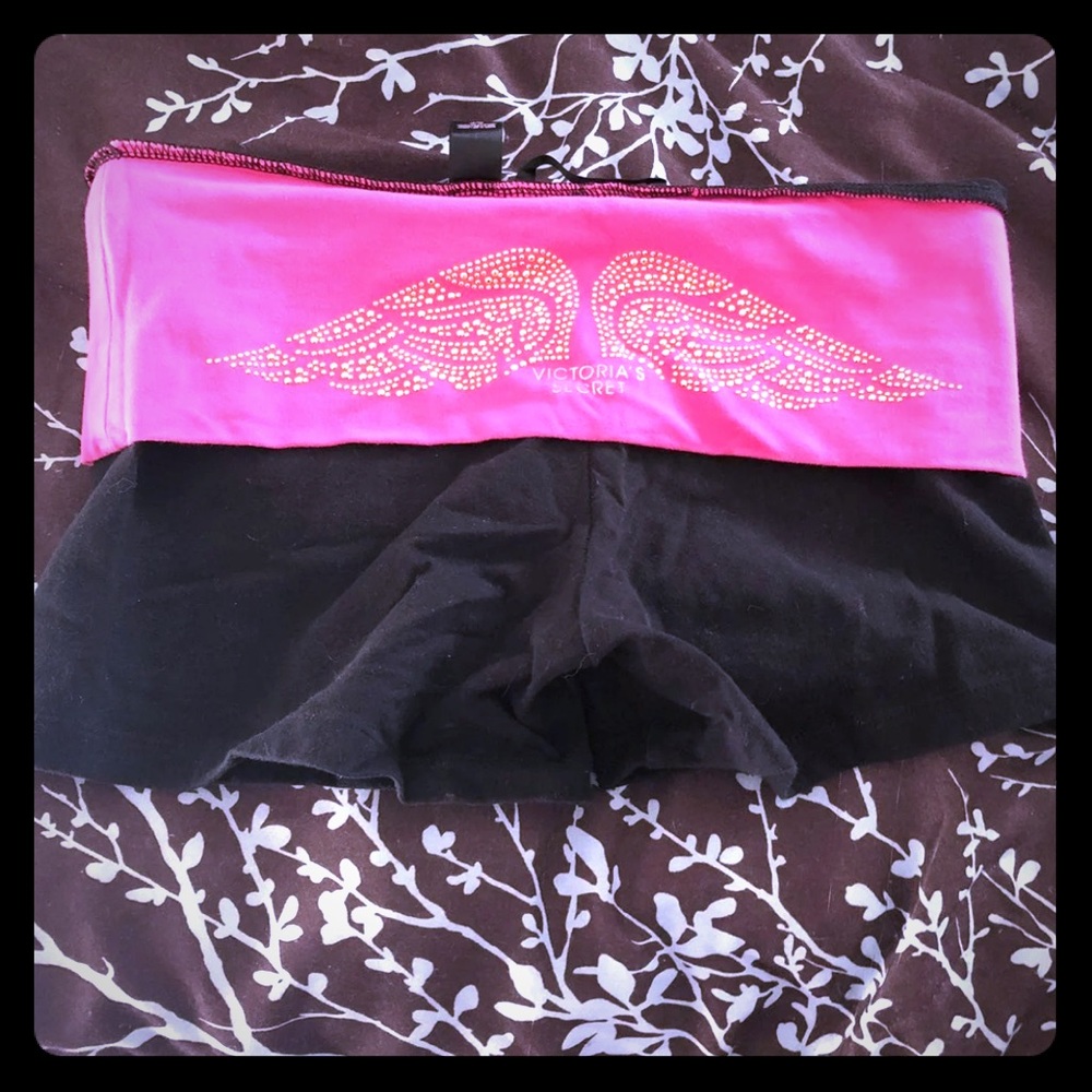 Small Victoria’s Secret yoga short